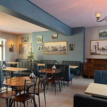 Kamienica Przy Bramie Hotel Опатов Екстериор снимка