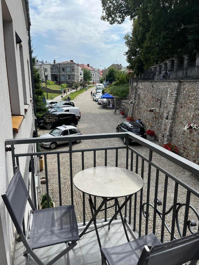 Kamienica Przy Bramie Hotel Опатов Екстериор снимка