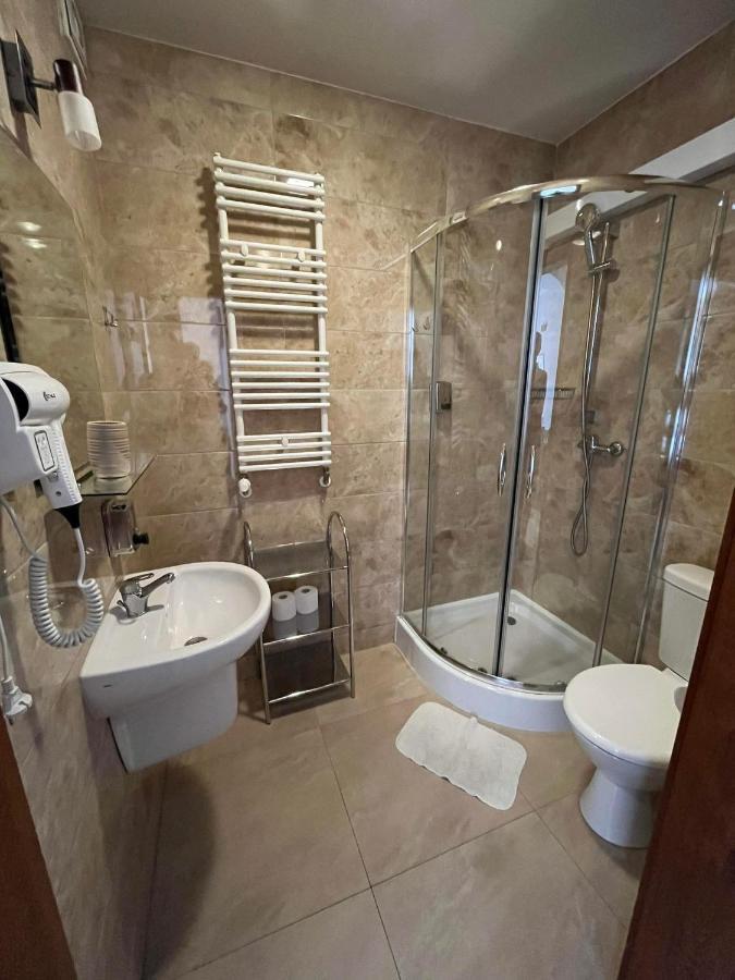 Kamienica Przy Bramie Hotel Опатов Екстериор снимка