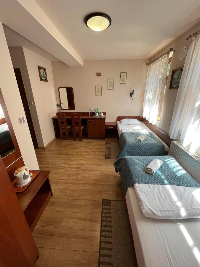 Kamienica Przy Bramie Hotel Опатов Екстериор снимка