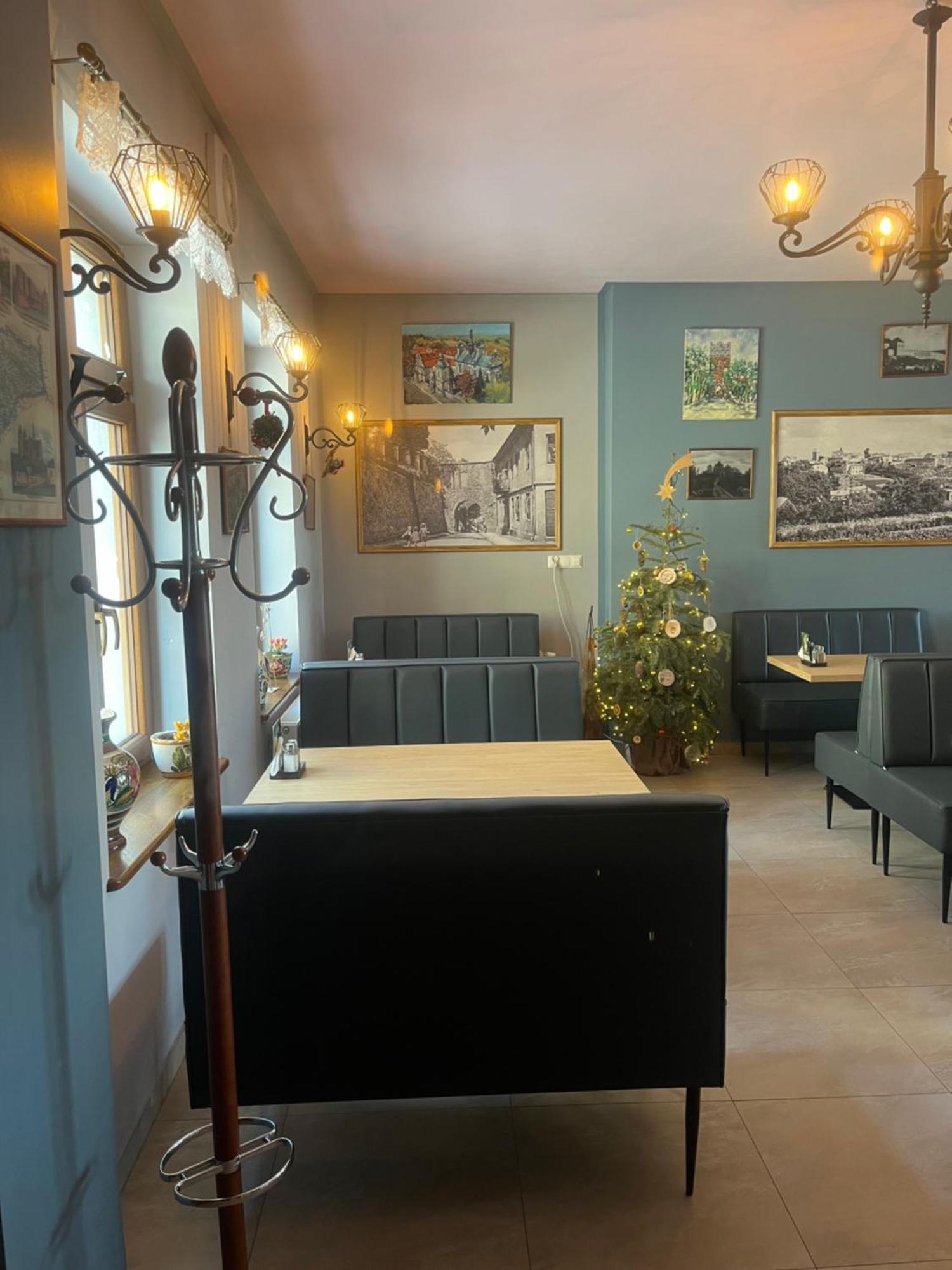 Kamienica Przy Bramie Hotel Опатов Екстериор снимка